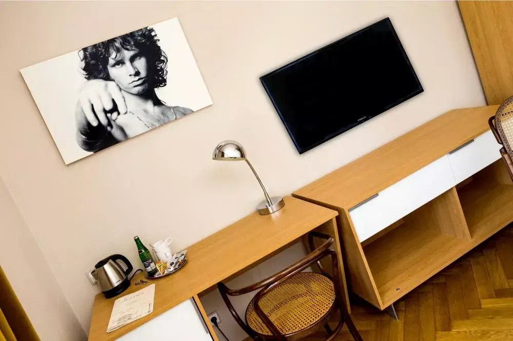 Photo 1